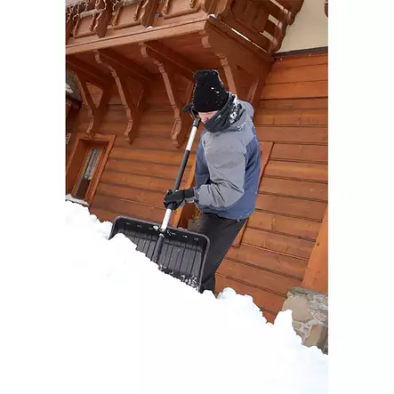Lumitöiden teko lumentyöntimellä. - Lumentyöntimet - 5905197141350 - 2