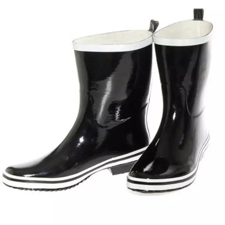 Saappaat Basic musta
Saappaat Basic musta 45
 - Kumisaappaat - 6410416379630 - 1