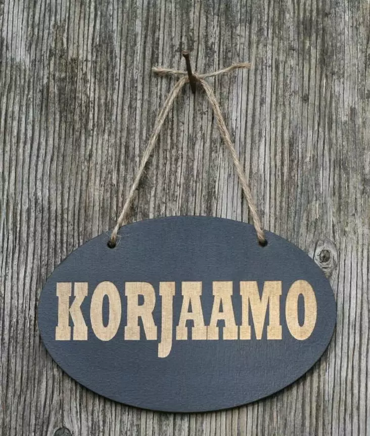 KYLTTI Korjaamo musta rw - Kyltit ja avaimenperät - 6430077570320 - 1