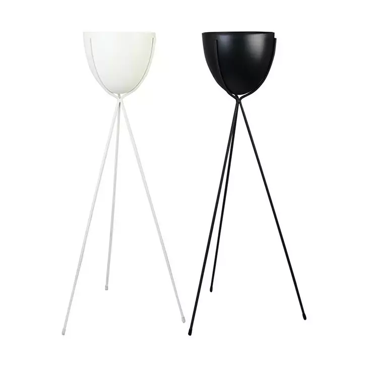 Ruukku jalallinen musta tai valkoinen - Pienkalusteet ja pöydät - 6416096033770 - 1