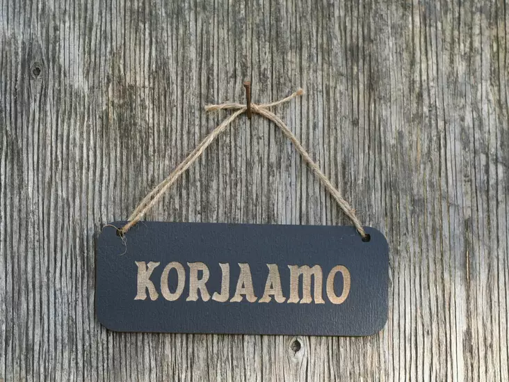 KYLTTI Korjaamo musta - Kyltit ja avaimenperät - 6430077570191 - 1
