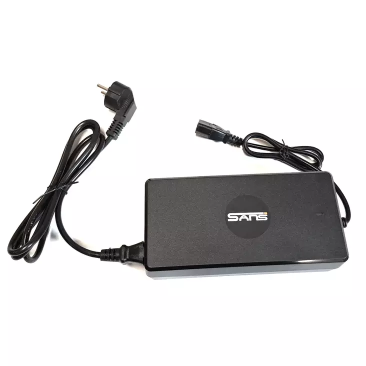 Senioriskootterin laturi 60V 4A - Sähköskootterin akut ja laturit - 802102 - 1