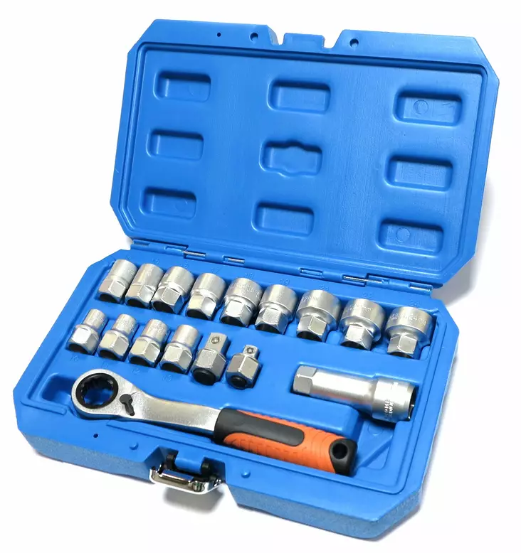 LÄPIREIKÄHYLSYSARJA 10-24mm - Hylsysarjat ja työkalusarjat - 6430074690533 - 1