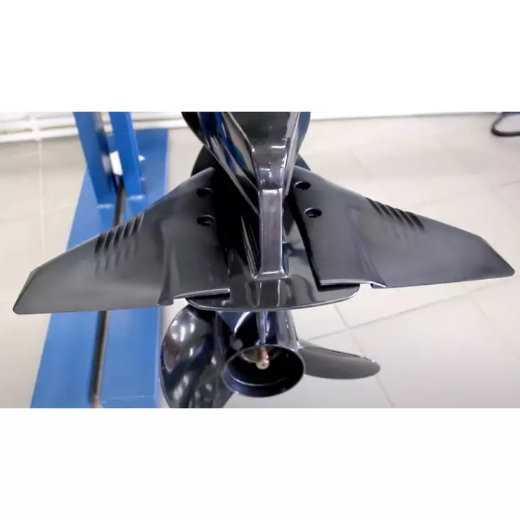 Hydrofoil trimmilevysarja perämoottorissa kiinni. - Sähköperämoottorit - 4710587821214 - 1