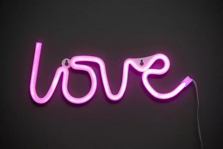 LED teksti Love pinkki - Valohahmot ja valokoristeet - 6410416480817 - 1