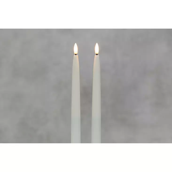 3D LED-kynttilä 2kpl 28 cm valkoinen - LED-kynttilät - 6410416576428 - 1